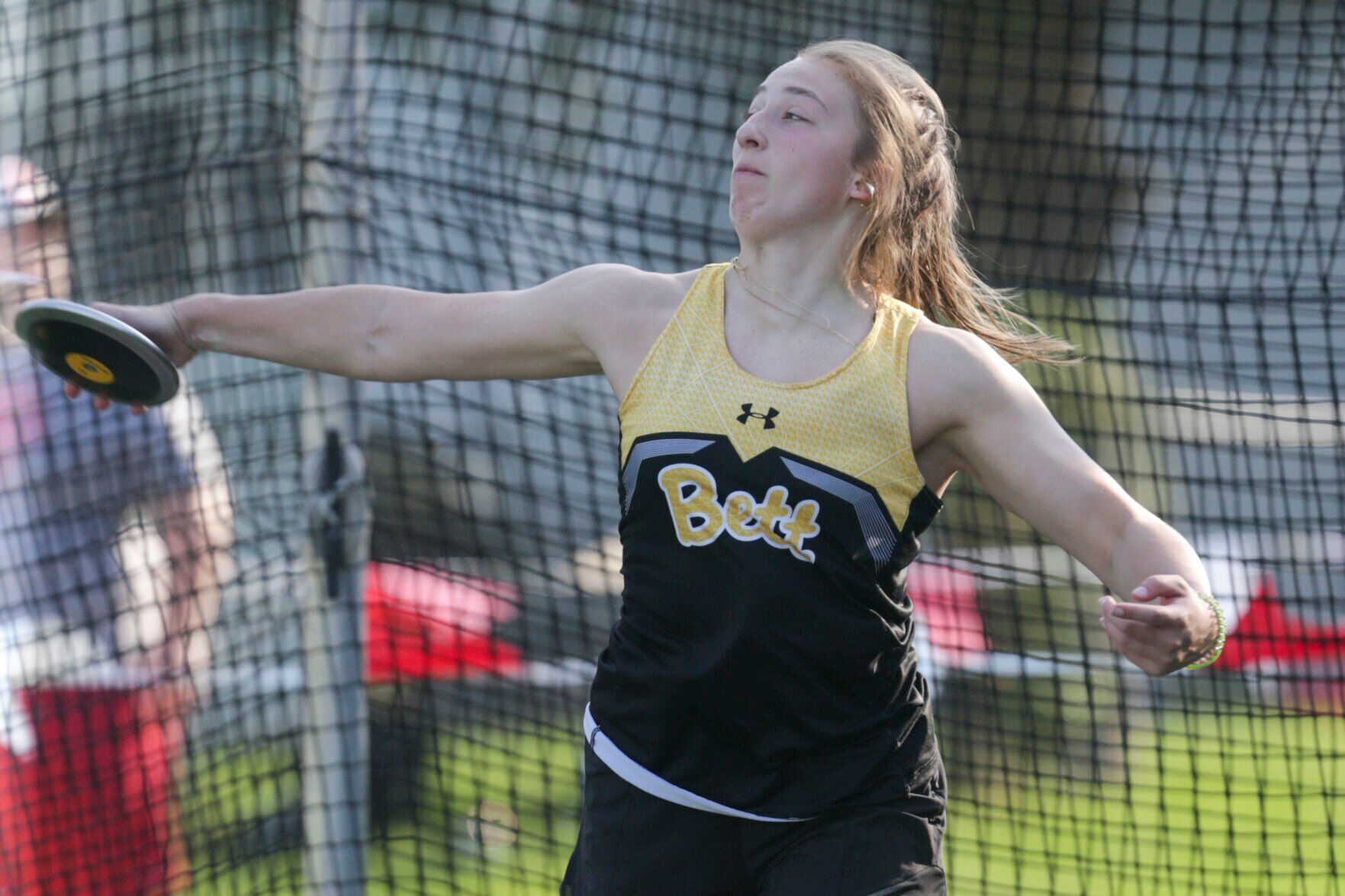 051222-qc-spt-district track-135.jpg